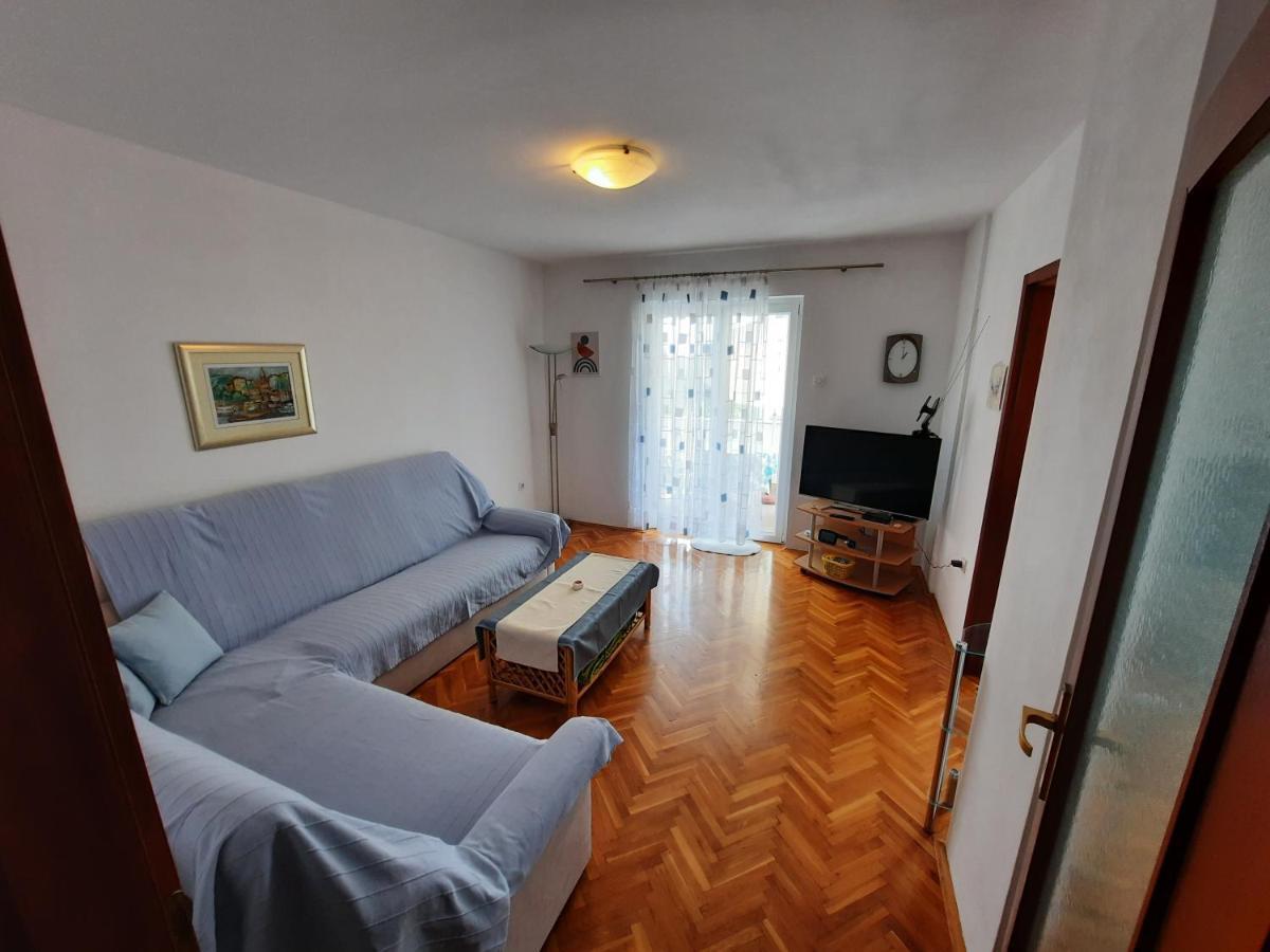 Apartman Lovran Luaran gambar