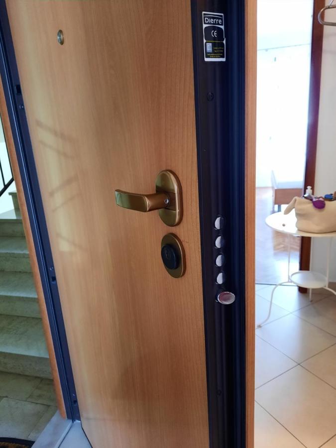Apartman Lovran Luaran gambar